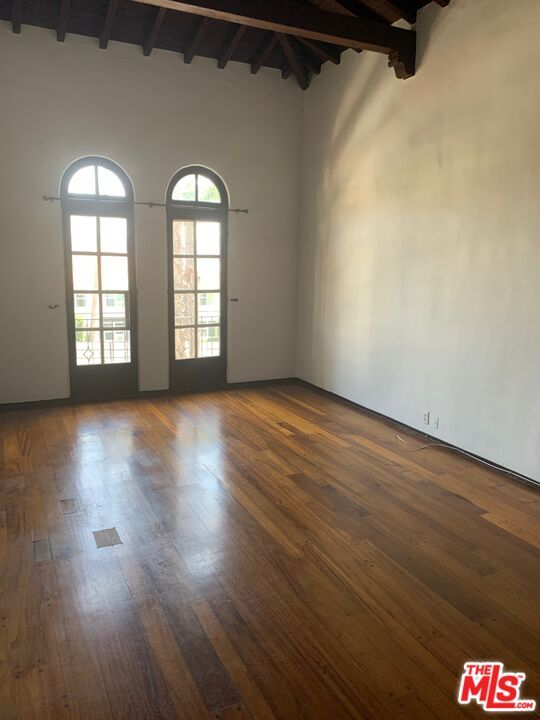 Building Photo - 1855 N Kingsley Dr