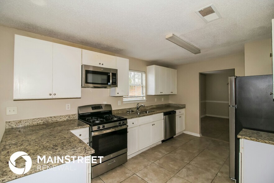 Building Photo - 6129 Pomerania Trail