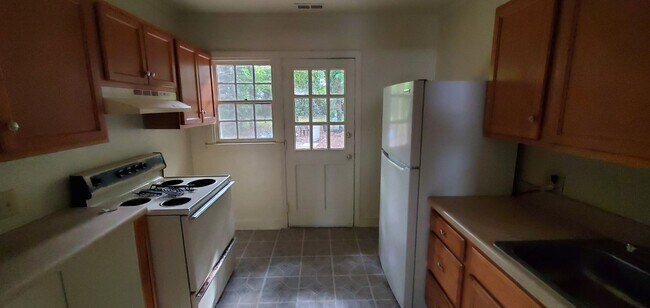 Building Photo - 1303 Whilden Pl