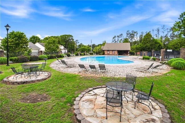 Building Photo - 211 Oconee River Cir