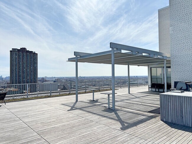 Building Photo - 3900 N Lake Shore Dr