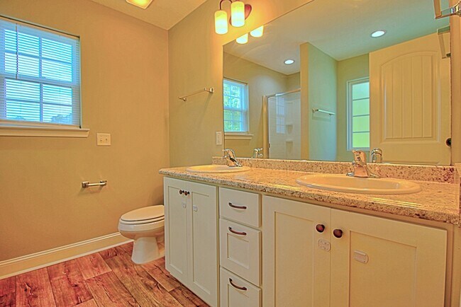 Building Photo - 1208 Cypress Fall Cir