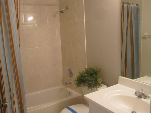 Building Photo - 5070 Sanctuary Way