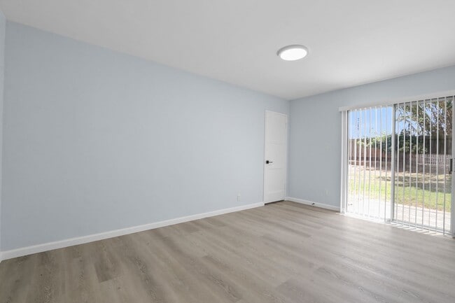 Building Photo - Beautifully Rehabbed Costa Mesa SFH with Large Yard