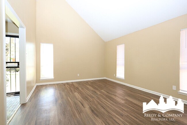 Building Photo - 5104 Corkwood Dr
