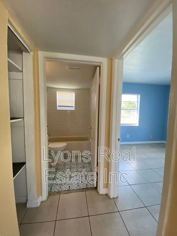 Building Photo - 3323 Canal St