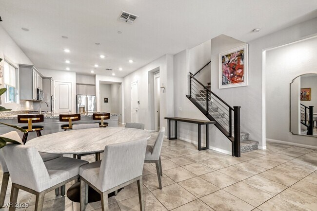 Building Photo - 342 American Dipper St