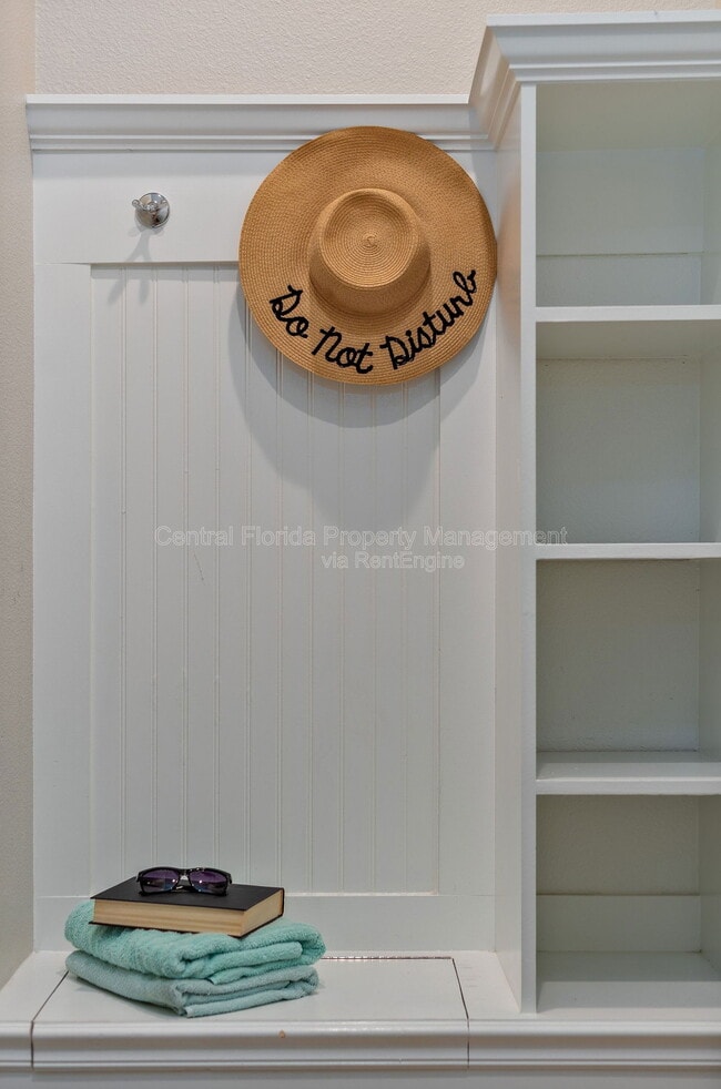 Building Photo - 5552 Misty Oak Cir