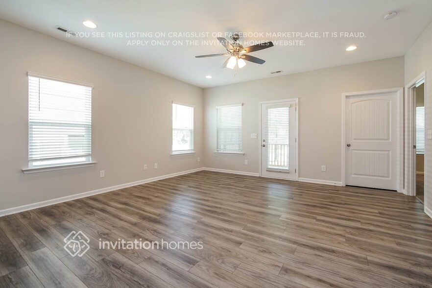 Building Photo - 6809 Shane Dr