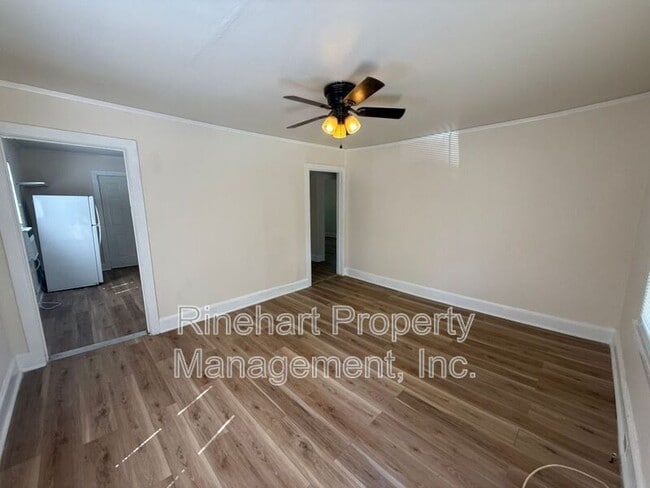 Building Photo - 260 Lucky Ln