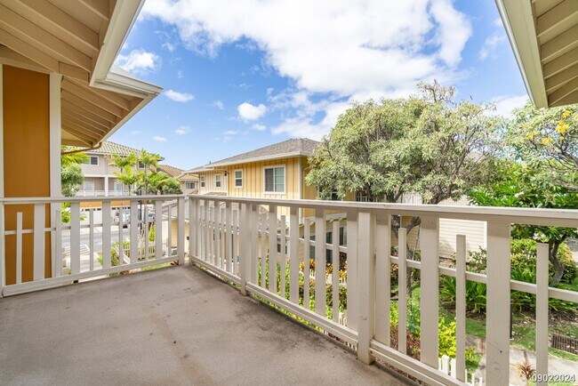 Building Photo - $3,100 / 2br - 2BED 2 BATH TOWNHOUSE IN ME...