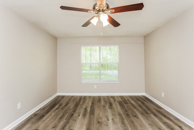 Building Photo - 130 Harriette Dr