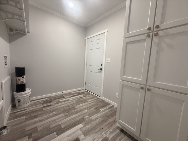 Building Photo - 5657 Camelford Ct