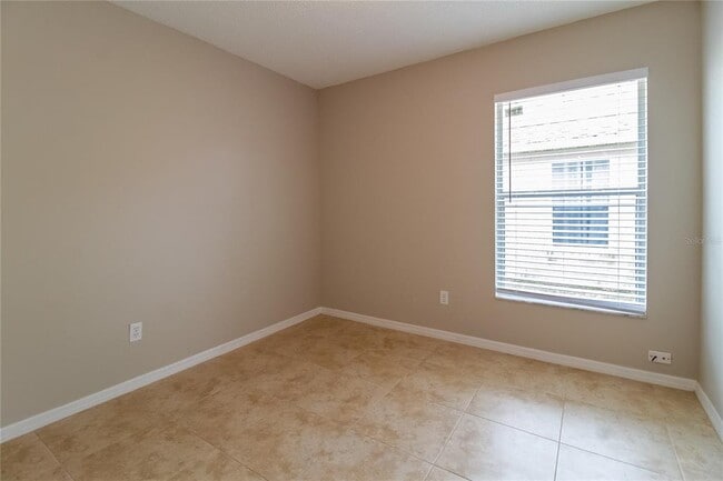 Building Photo - 2826 Delcrest Ct