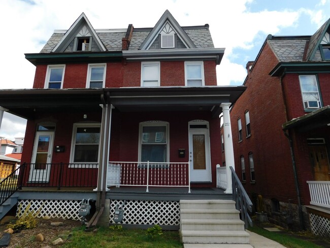 Primary Photo - 3BR/1.5 B home located in westside neighbo...