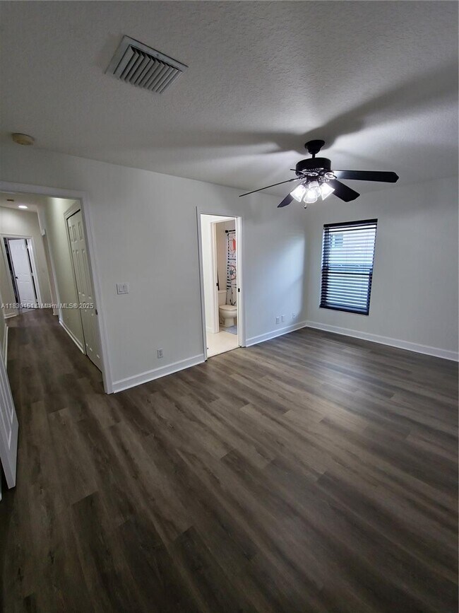 Building Photo - 7044 Brunswick Cir
