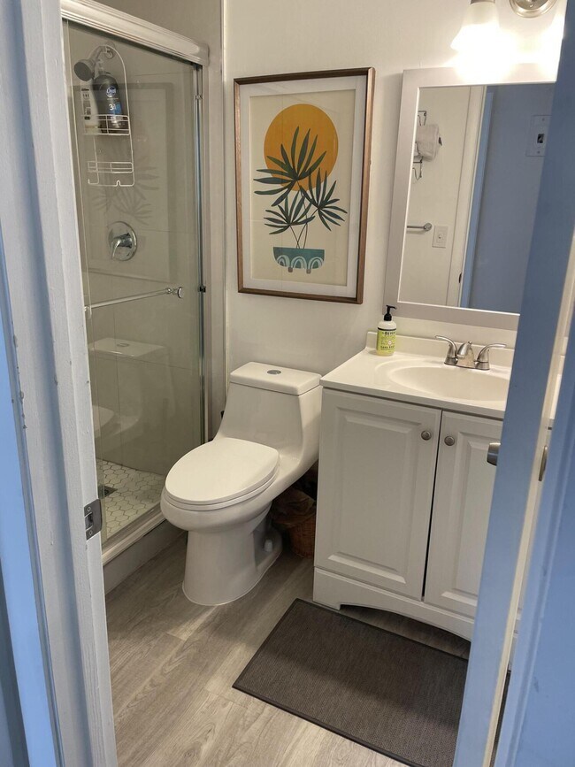 Building Photo - 7101 Golf Colony Ct