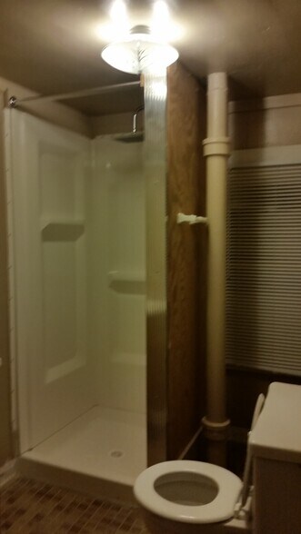 Building Photo - 414 Perrin St