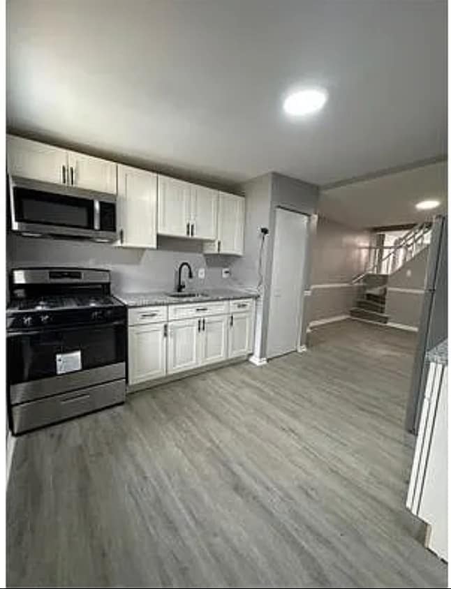 Primary Photo - 2 bedroom house