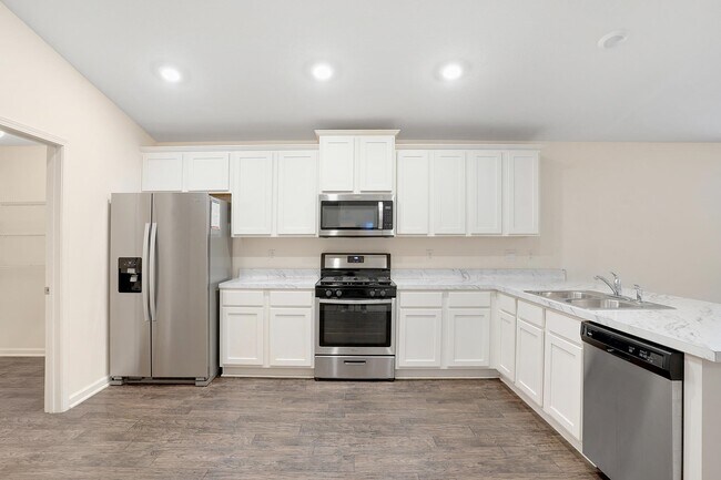 Building Photo - 22 Caminha Rd