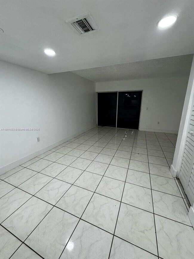 Building Photo - 2701 NW 27th Ave