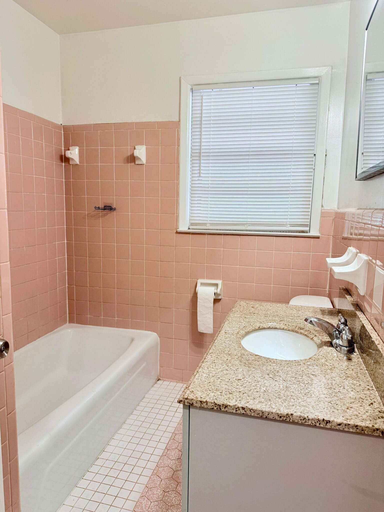 Building Photo - 3553 Pine Needle Dr SW