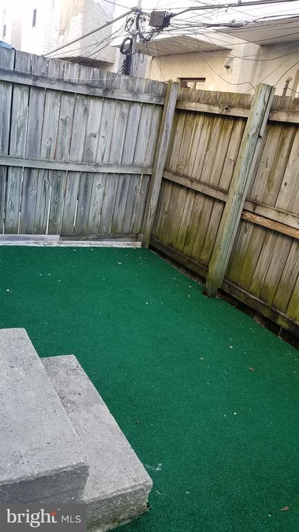 Building Photo - 2547 S Mildred St