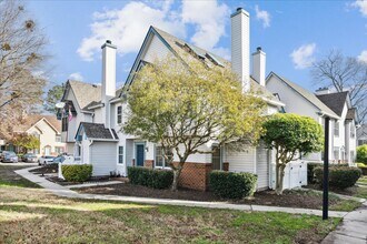 Building Photo - 27 F Tamarisk Quay