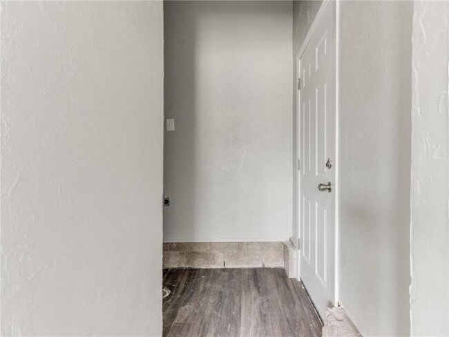 Building Photo - 1716 SW 18th St