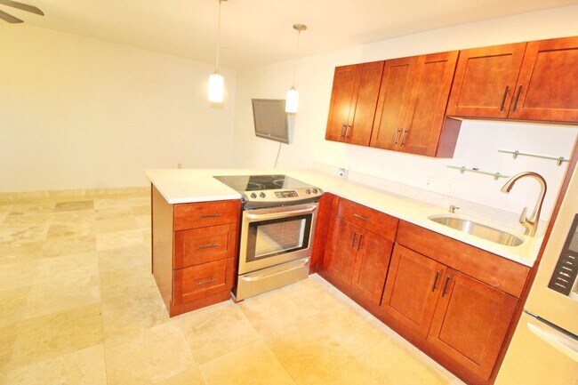 Building Photo - South Maui - Keonekai Villages - Top Floor...