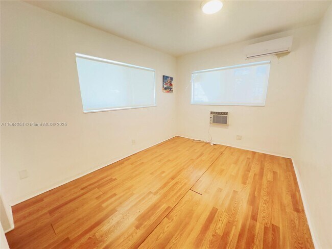 Building Photo - 455 Golden Isles Dr