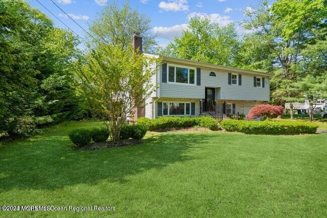 Primary Photo - 427 Lake Ave