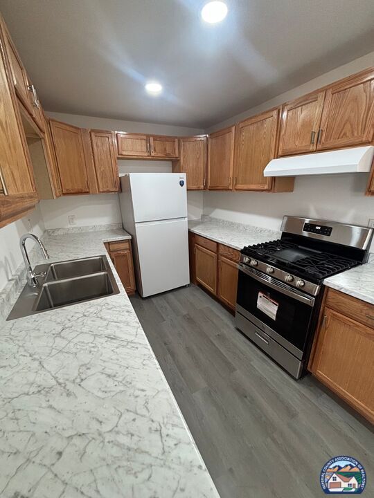 Building Photo - 357 W Magnolia St