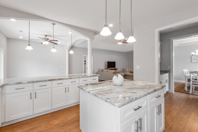 Building Photo - 629 11th Ave S
