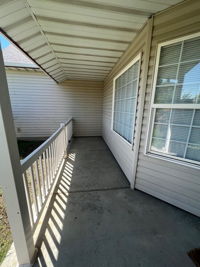 Building Photo - 3 Bed 2 Bath House in Nampa!