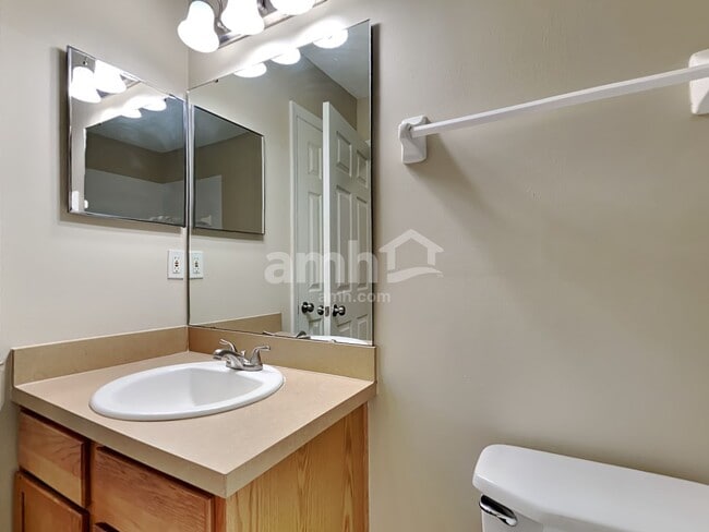 Building Photo - 13966 Summer Breeze Dr