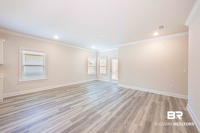 Building Photo - 31543 Lyon Rd