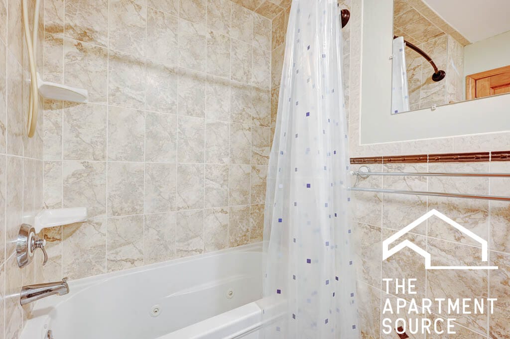 Building Photo - 1760 W Wrightwood Ave