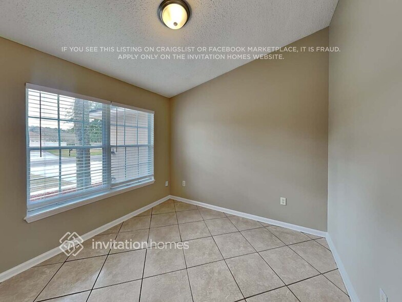 Building Photo - 1335 Ardmore St