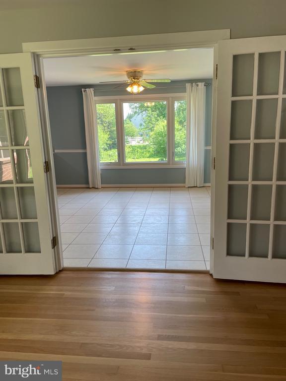 Building Photo - 21 E Loudoun St