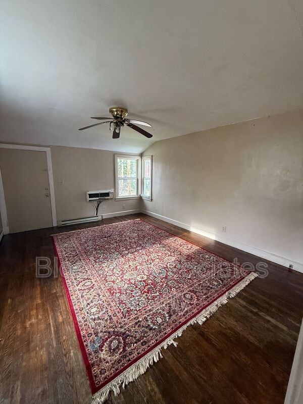 Building Photo - 1009 Albert Ave