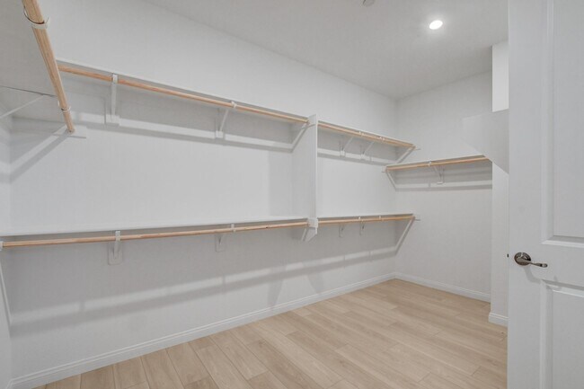 Building Photo - 10276 Thurso Ave