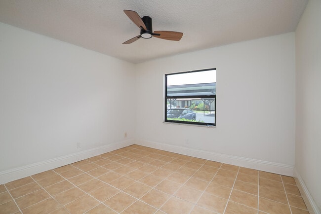 Building Photo - 6036 Indrio Rd