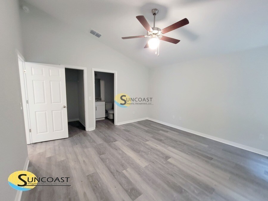 Building Photo - 329 Marion Oaks Blvd