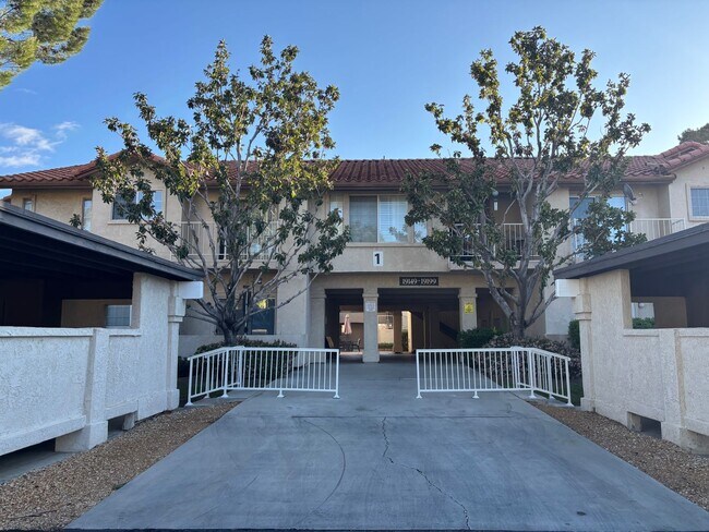 Building Photo - 2 BEDROOM IN 55+ COMMUNITY OF JESS RANCH