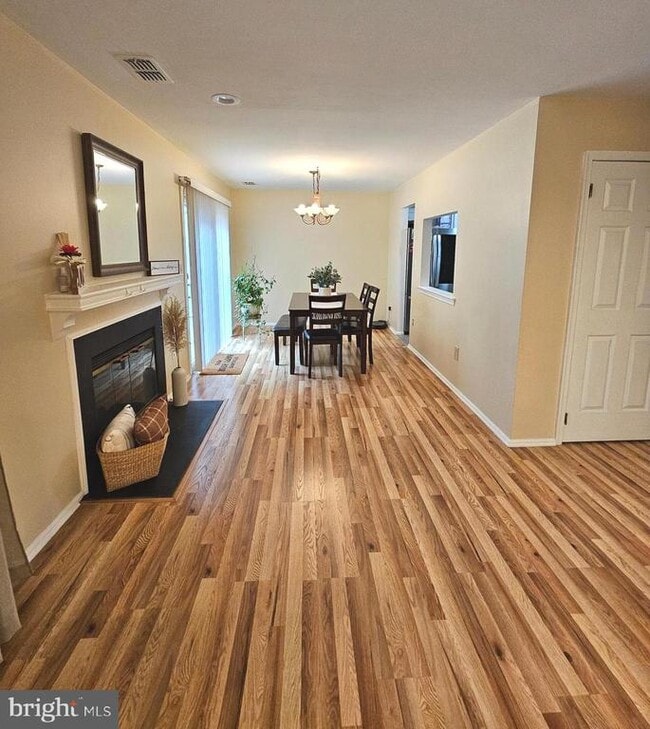 Building Photo - 17 Exeter Ct