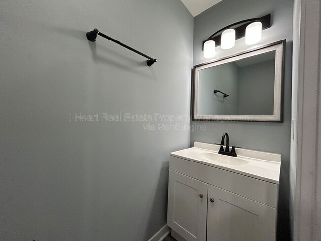 Building Photo - 208 N Guilford Ave