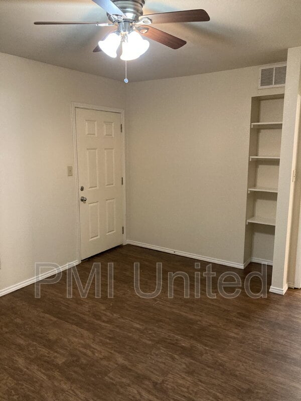 Building Photo - 417 N Bradshaw St