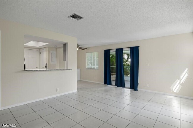 Building Photo - 3300 Royal Canadian Trace