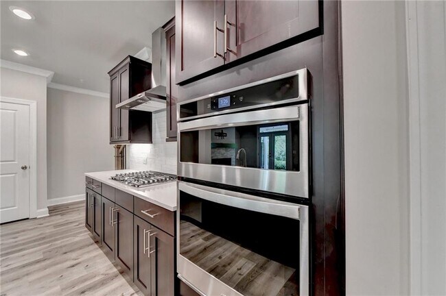 Building Photo - 336 Atley Pl